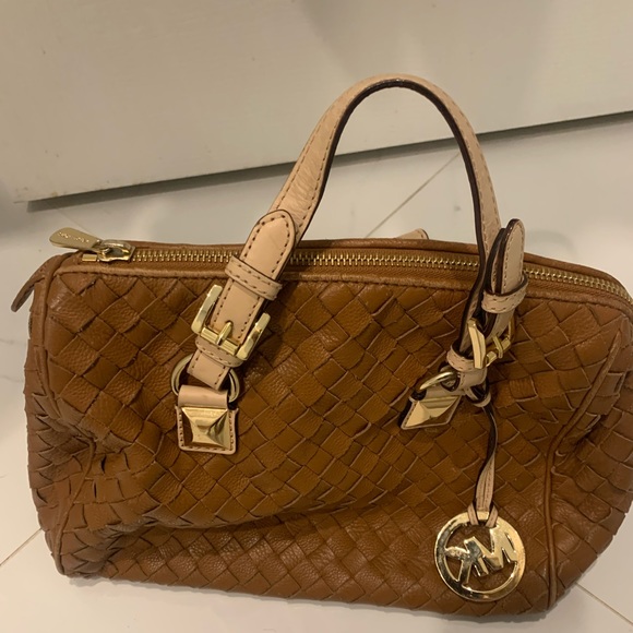 Michael Kors purse - Picture 2 of 6